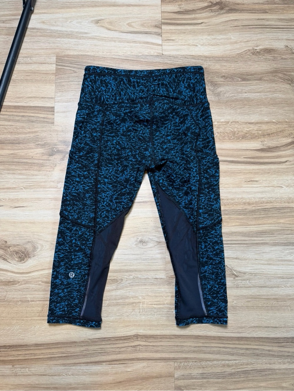 Lululemon High-Rise Mesh Pocket Crop Leggings